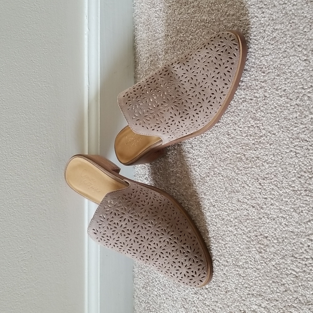 Crown Vintage Mules